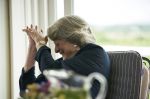 Tea with the Dames (Nothing like a Dame) – Τσάι με τις Κυρίες