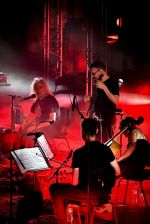Ανα-παραστάσεων φινάλε με Γιάννη Αγγελάκα και Νίκο Βελιώτη
