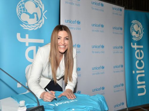 UNICEF και Έλενα Παπαρίζου